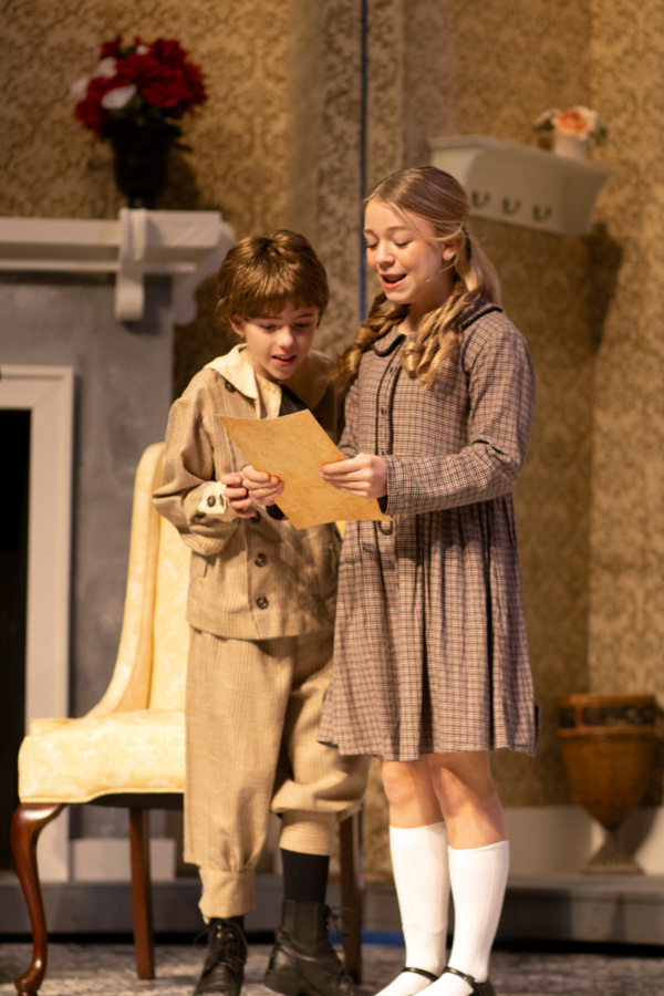 Photos: First Look At MARY POPPINS From City Circle Theatre Company Image