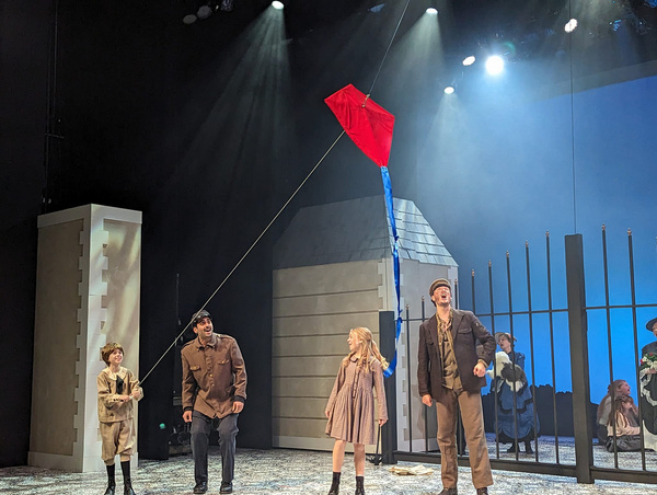 Photos: First Look At MARY POPPINS From City Circle Theatre Company Image