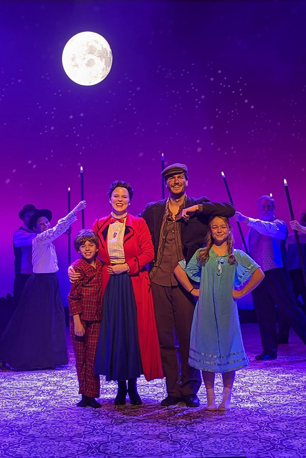 Photos: First Look At MARY POPPINS From City Circle Theatre Company Image