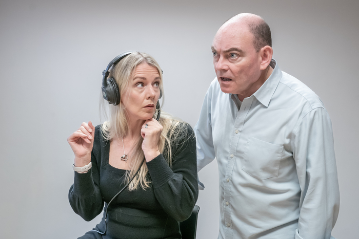 Photos: First Look at Strut & Fret's LOOK BEHIND YOU at Theatre at the Tabard 