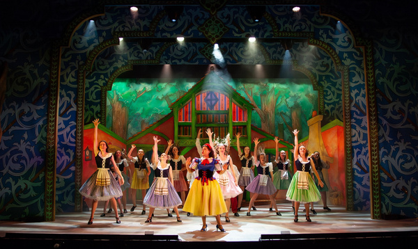 Photos: First Look At Snow White At The Malthouse Canterbury Image