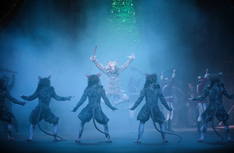 Review: NUTCRACKER, London Coliseum Image