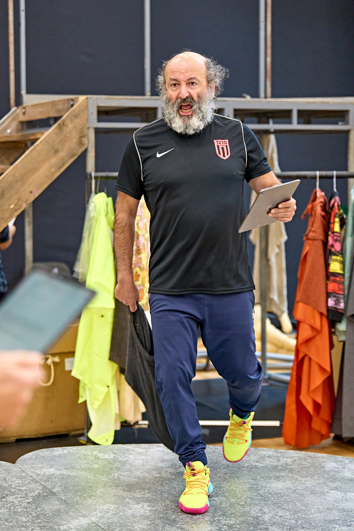 Photos: Inside Rehearsal For Spymonkey's THE FROGS Image