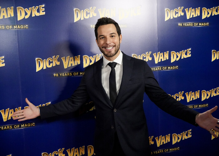 Photos/Video: First Look at DICK VAN DYKE 98 YEARS OF MAGIC Special on CBS With Amber Riley, Jason Alexander & More Image