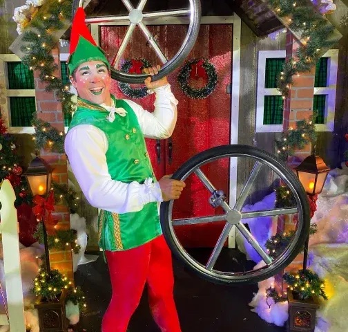 Review: SANTA'S CIRCUS at Montalbán Theatre Image