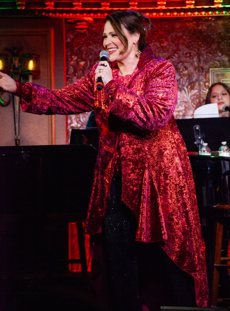 Review: LISA HOWARD'S HOLIDAY SPECIAL! At 54 Below NOT a Cookie Cutter Christmas Show! Image