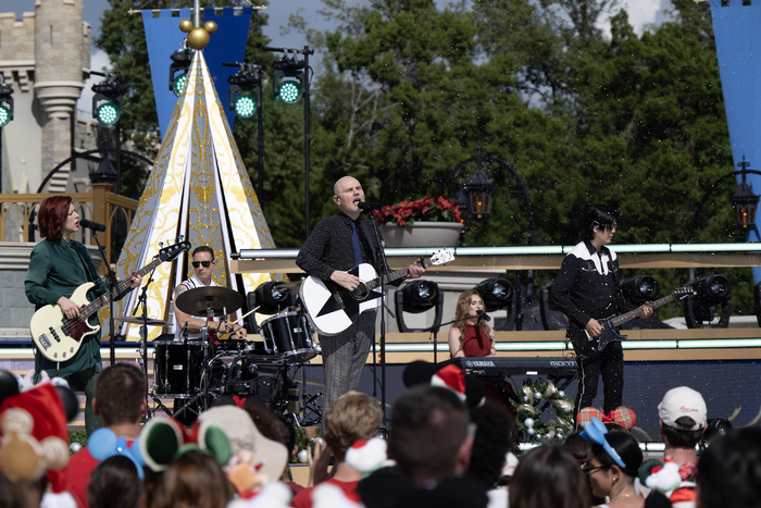 Photos: ALADDIN, Ariana DeBose & More Perform at Disney's Christmas Day Parade Image