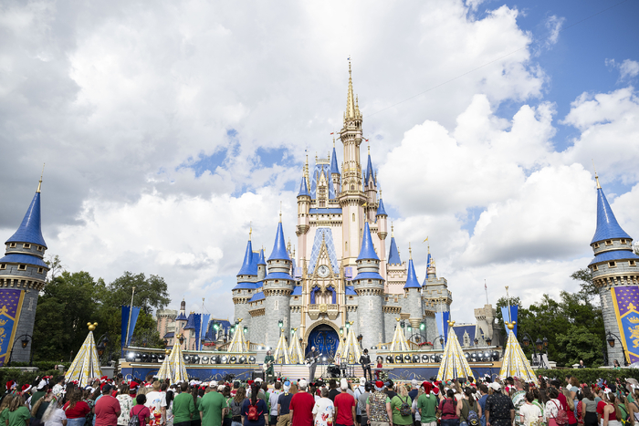 Photos: ALADDIN, Ariana DeBose & More Perform at Disney's Christmas Day Parade Image