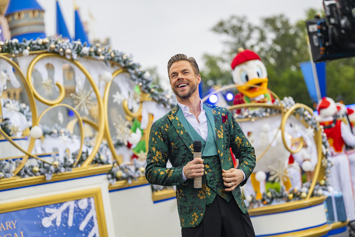 Photos: ALADDIN, Ariana DeBose & More Perform at Disney's Christmas Day Parade Image