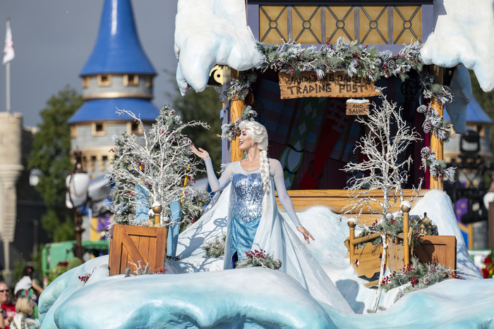 Photos: ALADDIN, Ariana DeBose & More Perform at Disney's Christmas Day Parade Image