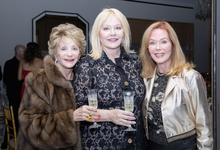 Photos: Go Inside the Holiday Soiree At Segerstrom Center for the Arts Image