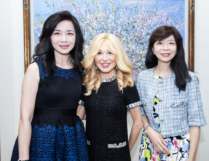 Scarlett Chou, Elizabeth Segerstrom, Lucy Chou  Photo