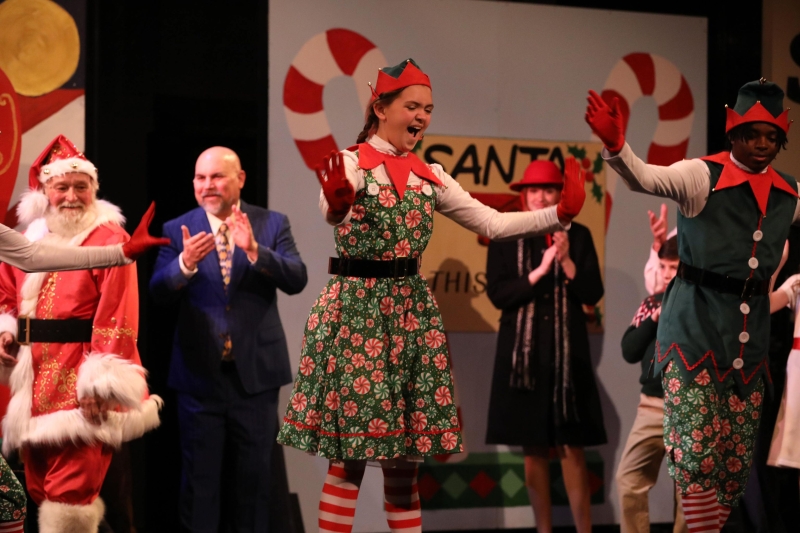 Review: MIRACLE ON 34TH STREET at Argenta Community Theatre 