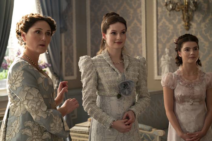 Photos: First Look at BRIDGERTON Season 3 With Jonathan Bailey & More Image