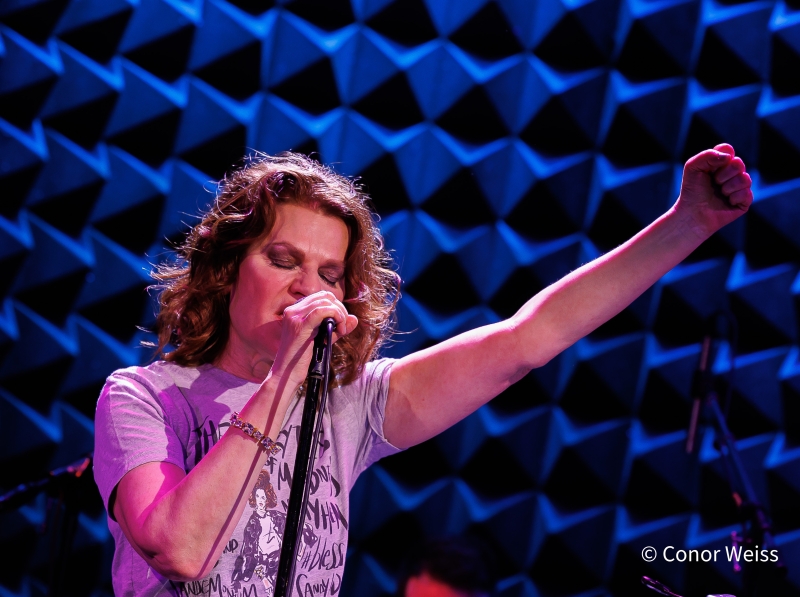 Photos: Sandra Bernhard Opens EASY LISTENING at Joe's Pub Image