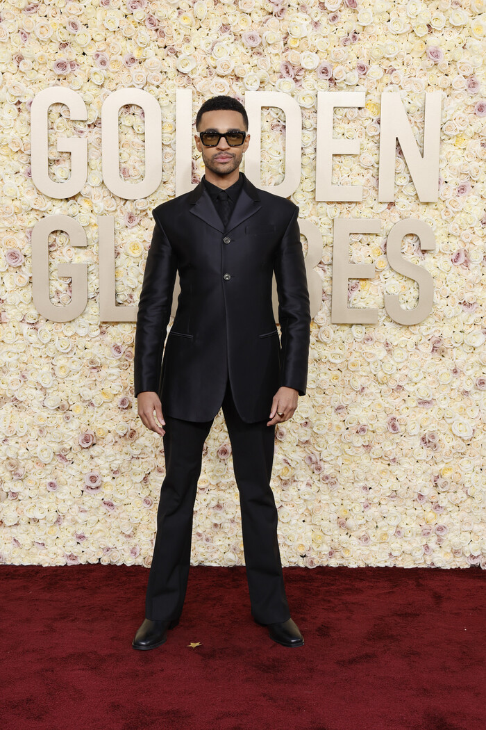 Photos: Inside the Golden Globes With Emma Stone, Taylor Swift & More Image