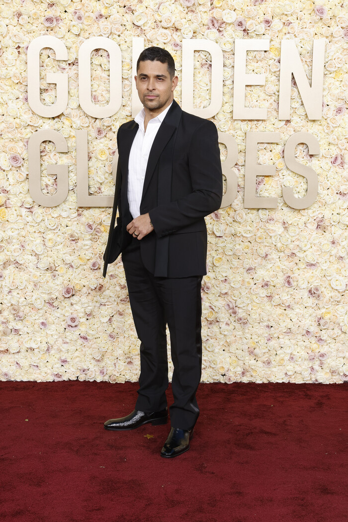 Photos: Inside the Golden Globes With Emma Stone, Taylor Swift & More Image