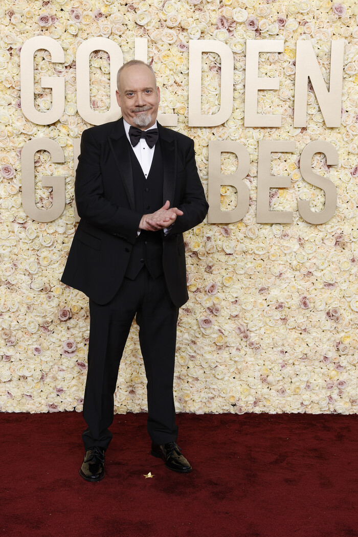 Photos: Inside the Golden Globes With Emma Stone, Taylor Swift & More Image
