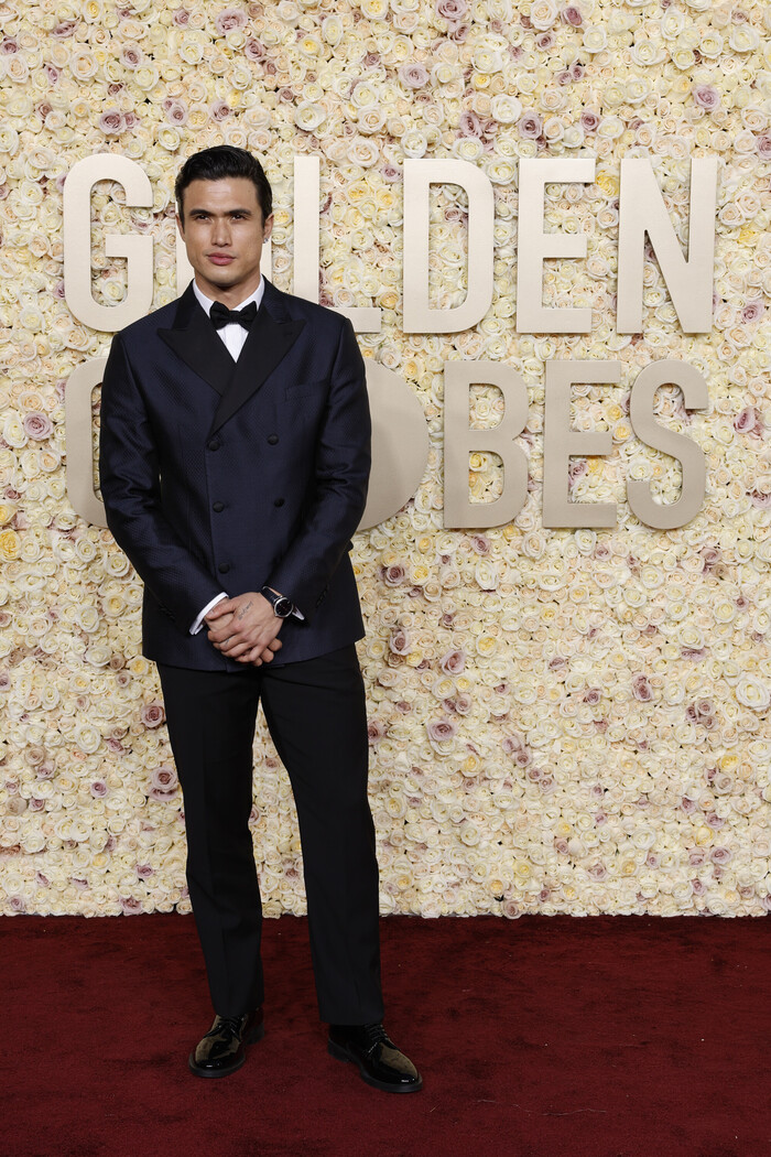 Photos: Inside the Golden Globes With Emma Stone, Taylor Swift & More Image