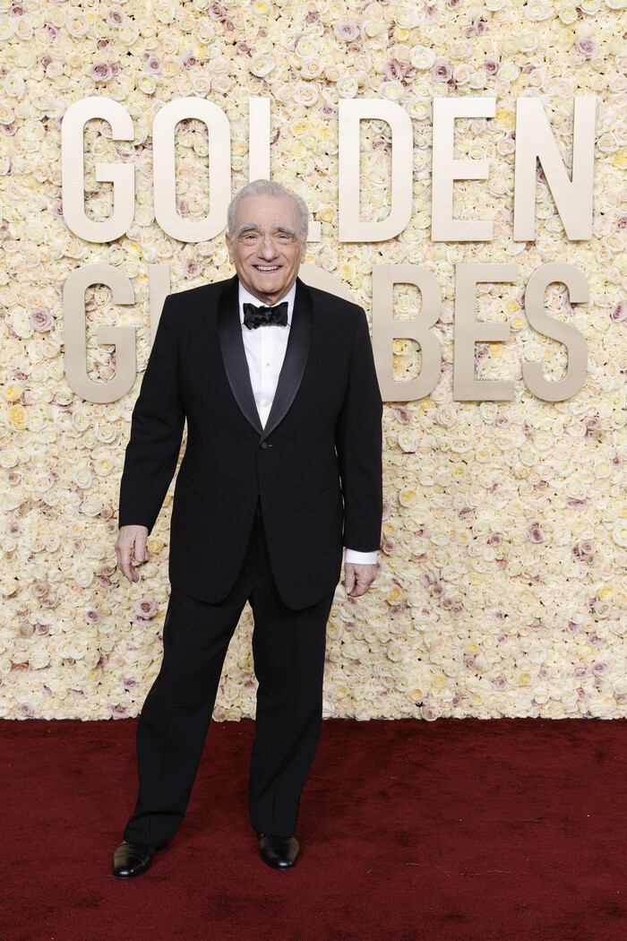 Photos: Inside the Golden Globes With Emma Stone, Taylor Swift & More Image
