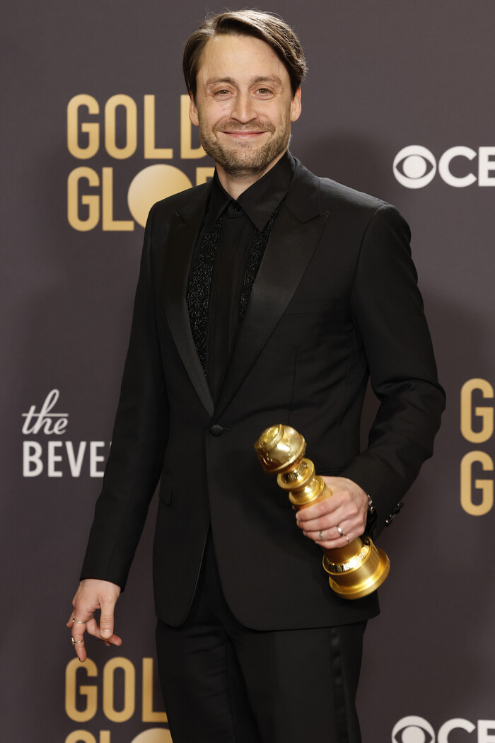 Photos: Inside the Golden Globes With Emma Stone, Taylor Swift & More Image