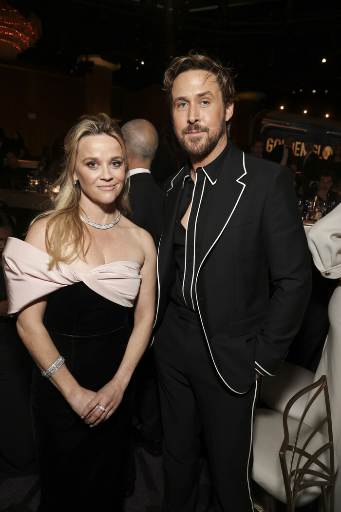 Photos: Inside the Golden Globes With Emma Stone, Taylor Swift & More Image