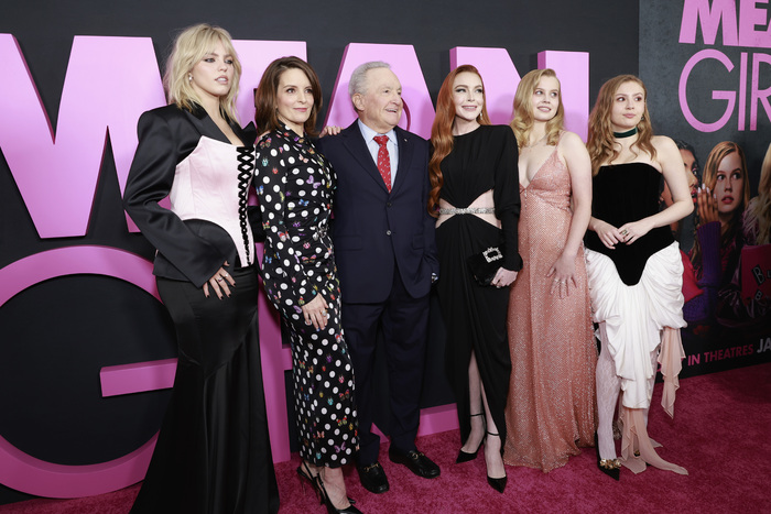 Photos: Inside the MEAN GIRLS Premiere With Tina Fey, Lindsay Lohan, Reneé Rapp & More Image