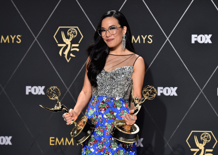 Photos: Inside the 75th Emmy Award With Niecy Nash-Betts, Jennifer Coolidge & More Image