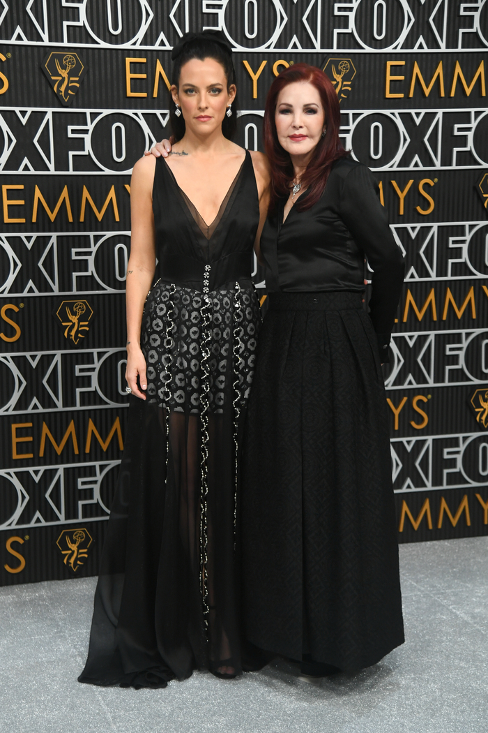 Photos: Inside the 75th Emmy Award With Niecy Nash-Betts, Jennifer Coolidge & More Image
