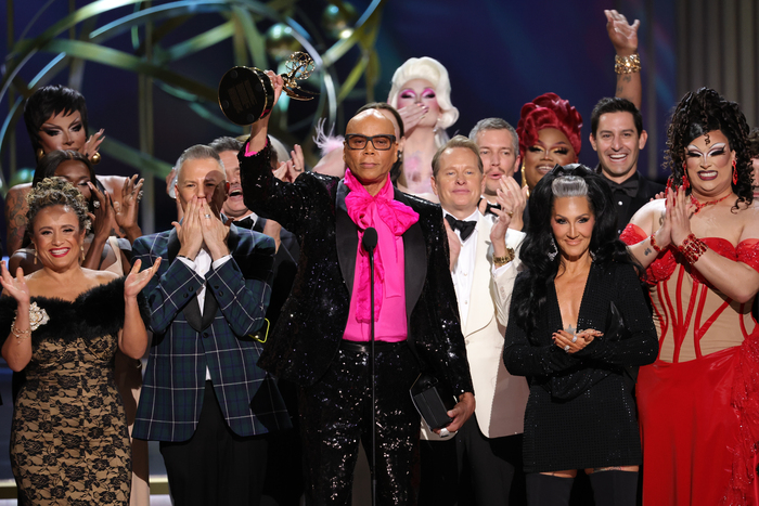 Photos: Inside the 75th Emmy Award With Niecy Nash-Betts, Jennifer Coolidge & More Image