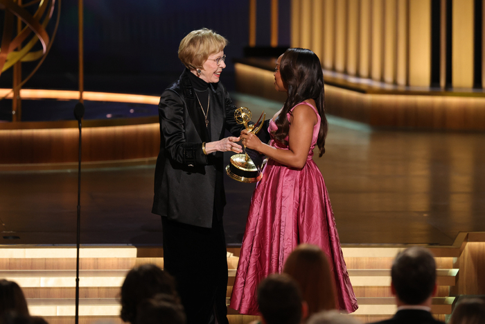 Photos: Inside the 75th Emmy Award With Niecy Nash-Betts, Jennifer Coolidge & More Image