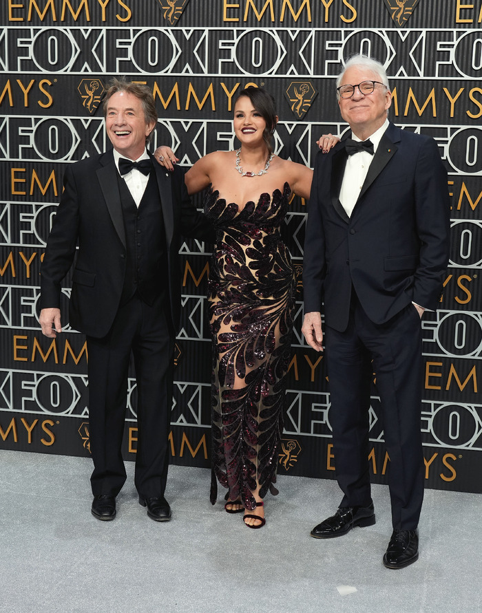 Photos: Inside the 75th Emmy Award With Niecy Nash-Betts, Jennifer Coolidge & More Image