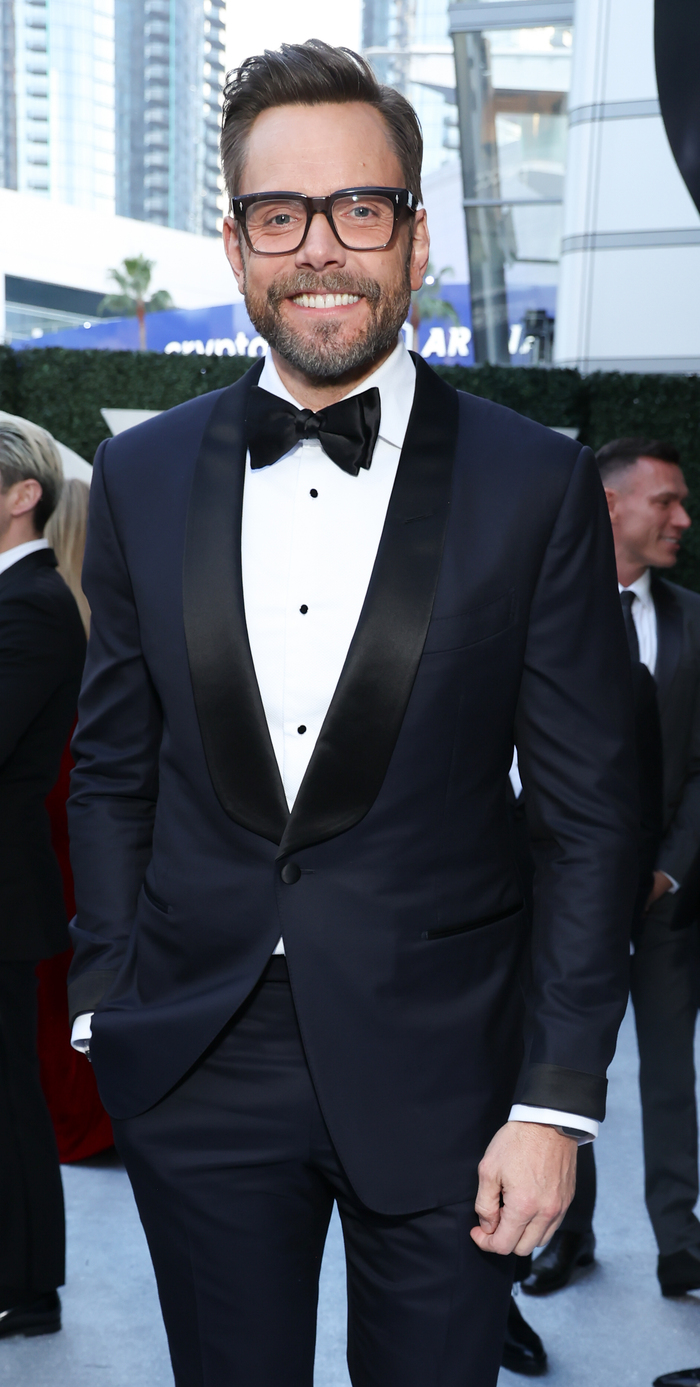 Photos: Inside the 75th Emmy Award With Niecy Nash-Betts, Jennifer Coolidge & More Image