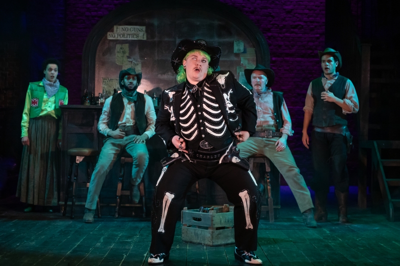 Review: COWBOIS, Royal Court Theatre Image