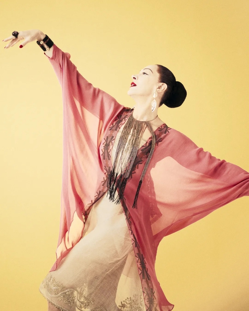 Brazilian Diva Claudia Raia Portrays Iconic Painter TARSILA DO AMARAL in a New Musical 