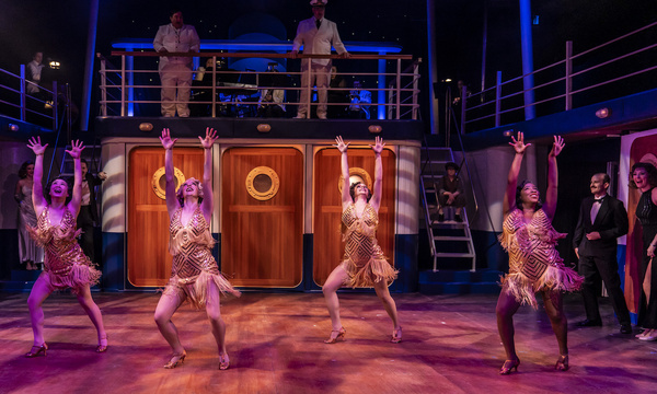 Photos: Chicago's Porchlight Music Theatre's ANYTHING GOES, Now Playing Through February 25 Image