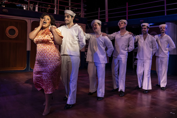 Photos: Chicago's Porchlight Music Theatre's ANYTHING GOES, Now Playing Through February 25 Image