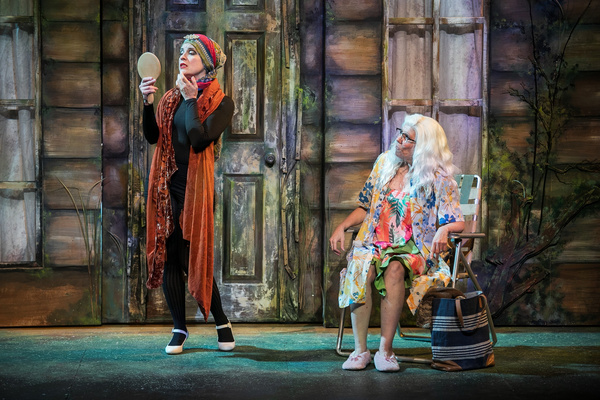 Photos: First Look at Big Noise Theatre's GREY GARDENS, Now Playing Through Late January Image