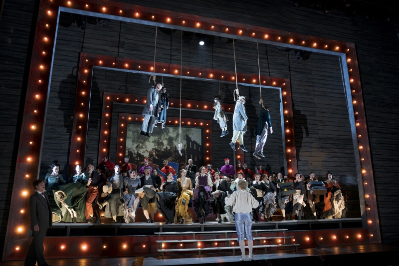 Review: CANDIDE at Museumsquartier Halle E 