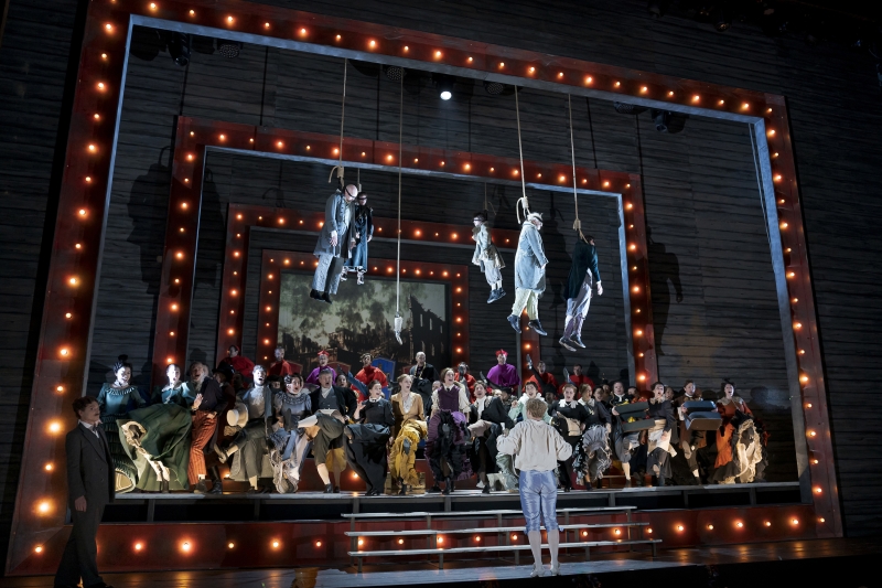 Review: CANDIDE at Museumsquartier Halle E Image
