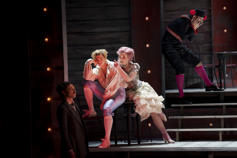 Review: CANDIDE at Museumsquartier Halle E Image