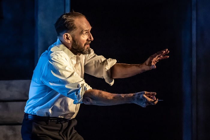 Photos: MACBETH Starring Ralph Fiennes & Indira Varma Image