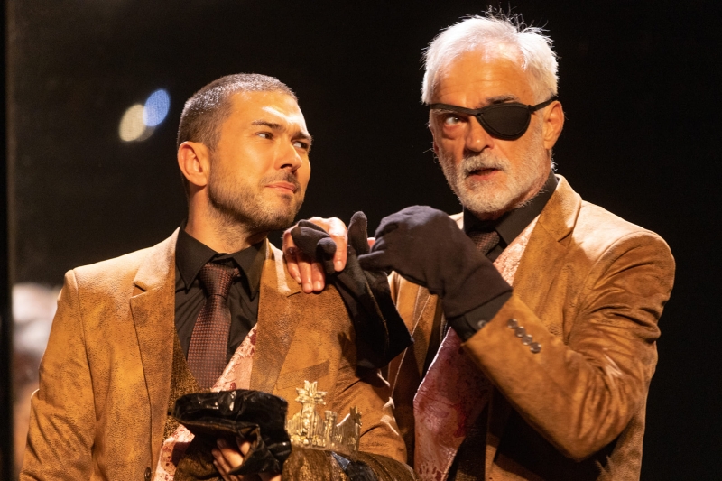 Review: DIE FEL OMSTREDE KROON VAN EDWARD II & GAVESTON at the Baxter Flipside Explores the Fine Line between Monarchy and Anarchy Image