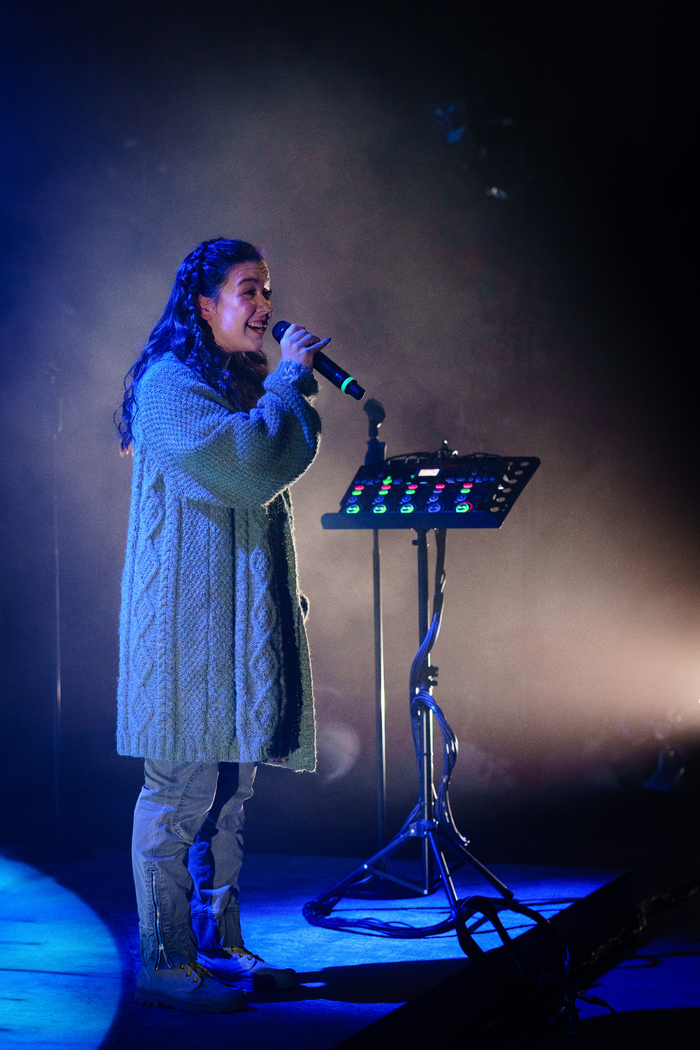 Photos/Video: First Look At the Phoenix Premiere of ISLANDER At Herberger Theater Center Image