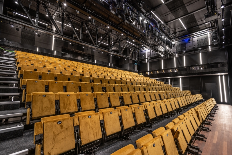 Feature: KONING WILLEM ALEXANDER OPENT HET NIEUWE THEATER OP VRIJDAG 1 MAART! Image