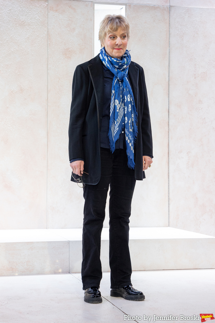 Photos: Eddie Izzard Gets Ready to Return to the Stage in HAMLET Image