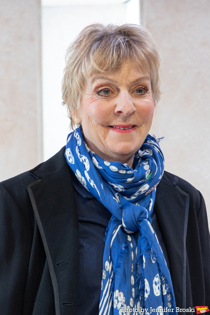 Photos: Eddie Izzard Gets Ready to Return to the Stage in HAMLET Image