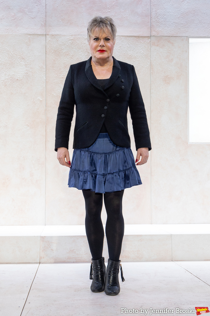 Photos: Eddie Izzard Gets Ready to Return to the Stage in HAMLET Image