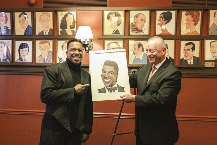 Photos: Leslie Odom, Jr. Honored With Sardi's Portrait Image