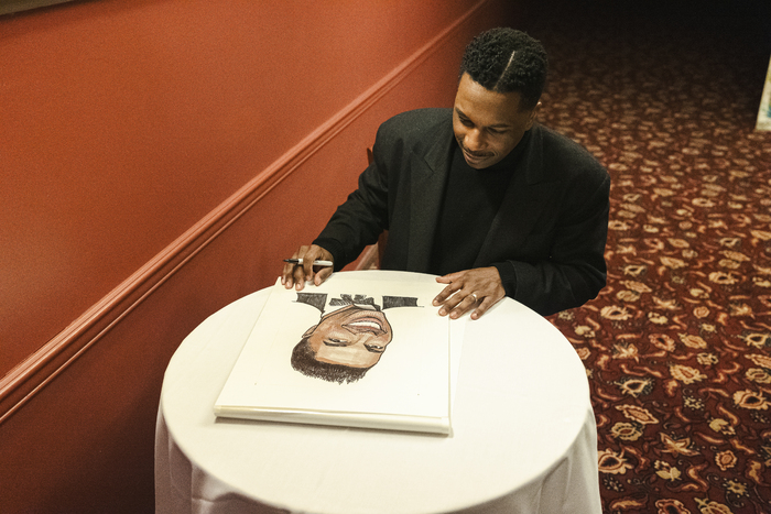 Photos: Leslie Odom, Jr. Honored With Sardi's Portrait Image